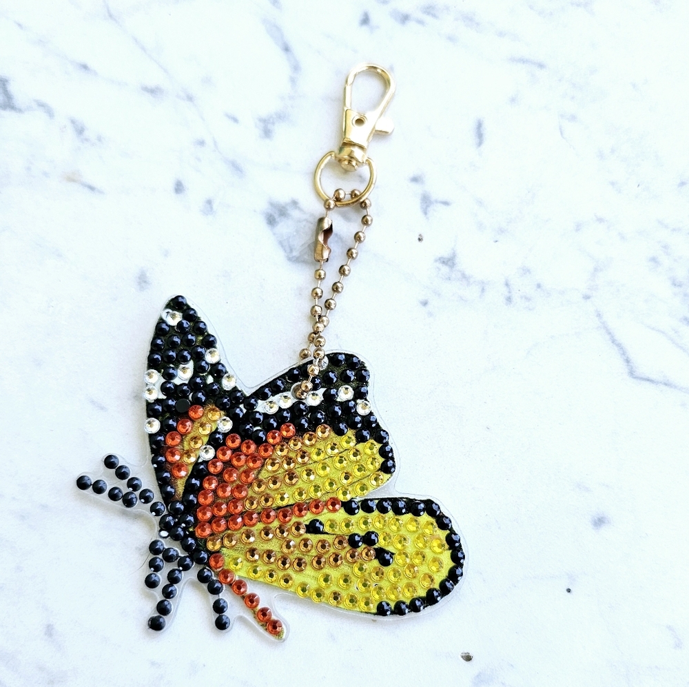 Butterfly Keychain Colorful Unique - Picture 3 of 4